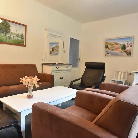 Serene In Mlad Buky With Small Pool Trampoline Skiing Nearby Holiday home Mlade Buky